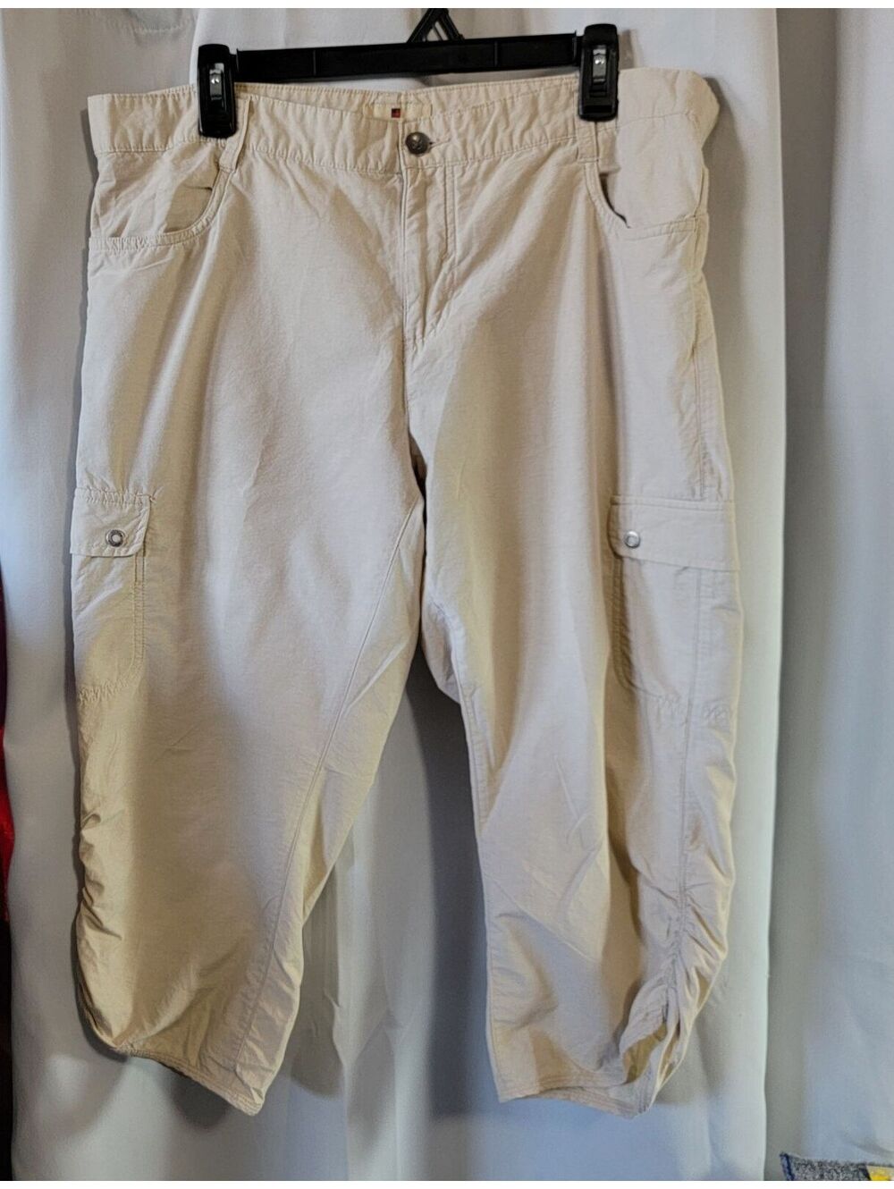 Khaki Cargo Capris Woolrich Women's Pants - Size 12